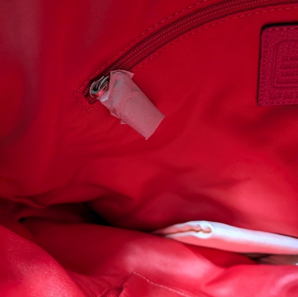 Coach Poppy Signature Pop Stamp Graffiti East West Tote - Picture 5 of 10